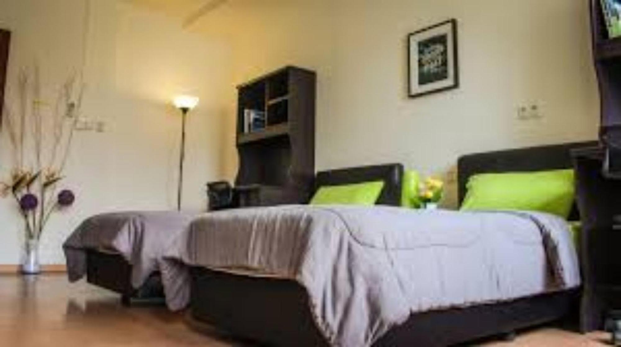 Staff Guest House Nyíregyháza Zewnętrze zdjęcie